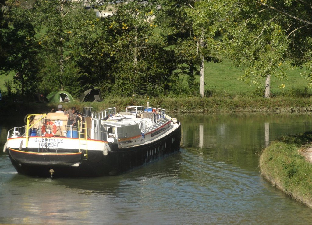 Barge on the Burgundy Canal at Marigny-le Cahouët Photo by Maurie O'Connor