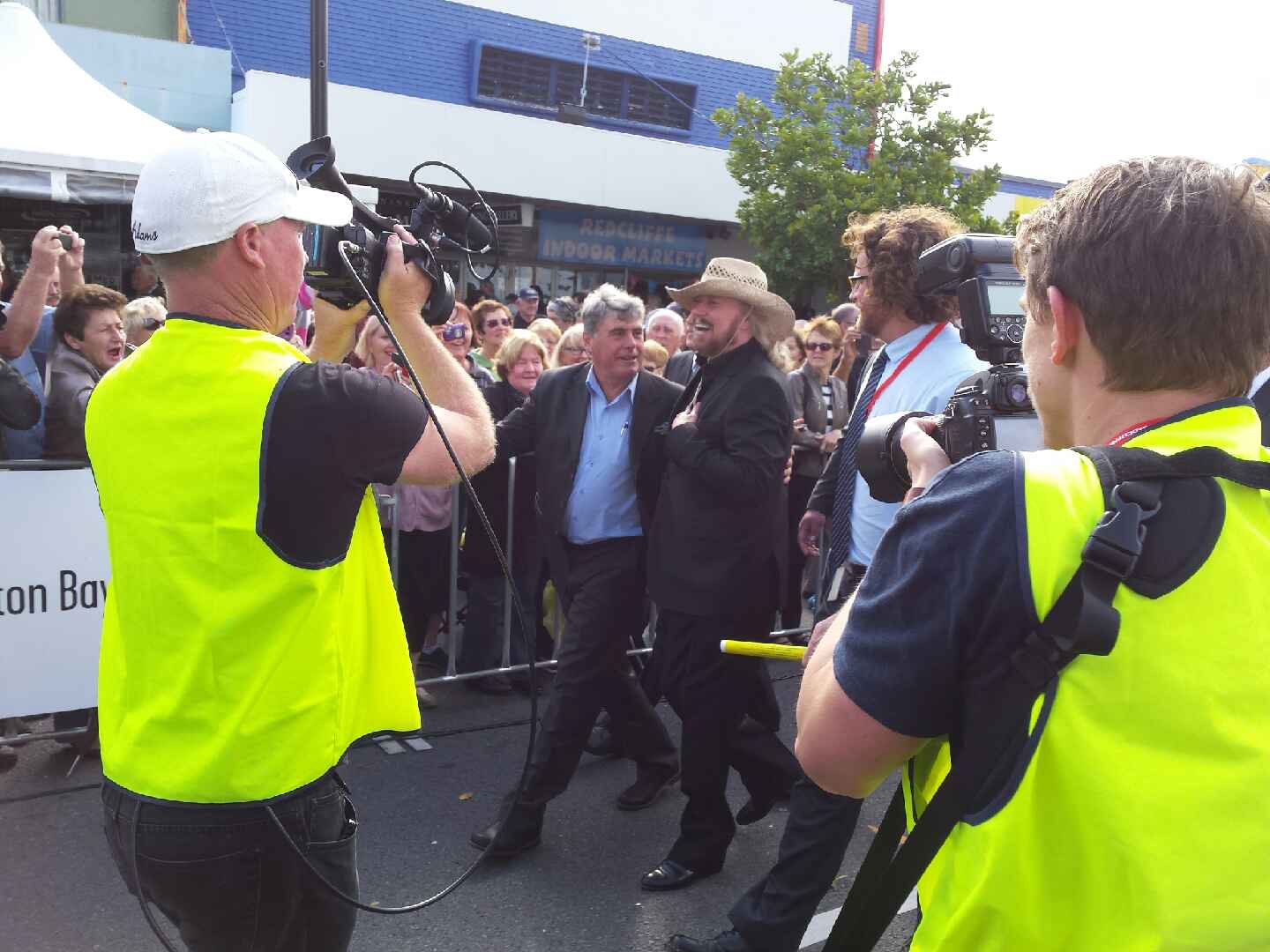 Barry Gibb arrives back in Redcliffe
