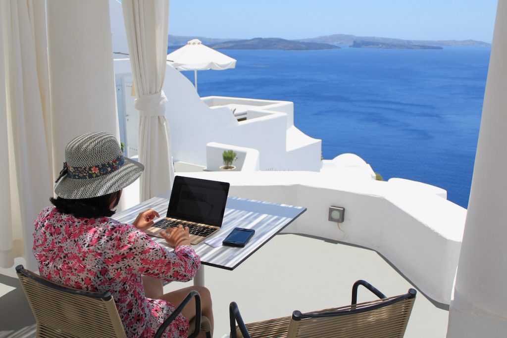 Digital Nomad Visa - Remote workers in Santorini Greece