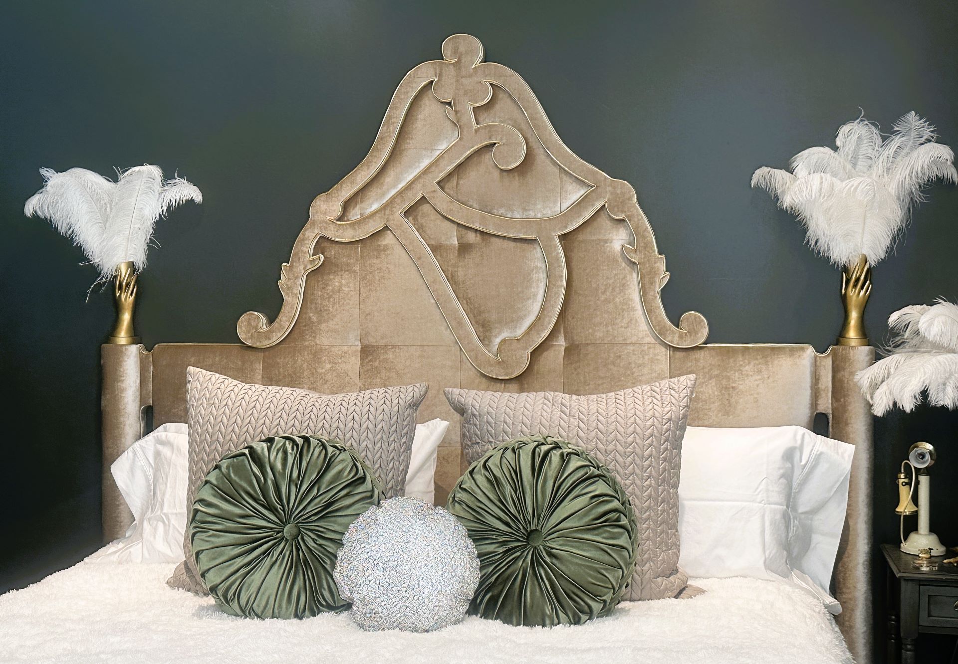 Jean Harlow's style reflected in Old Hollywood Suite. @Barbara Redding 