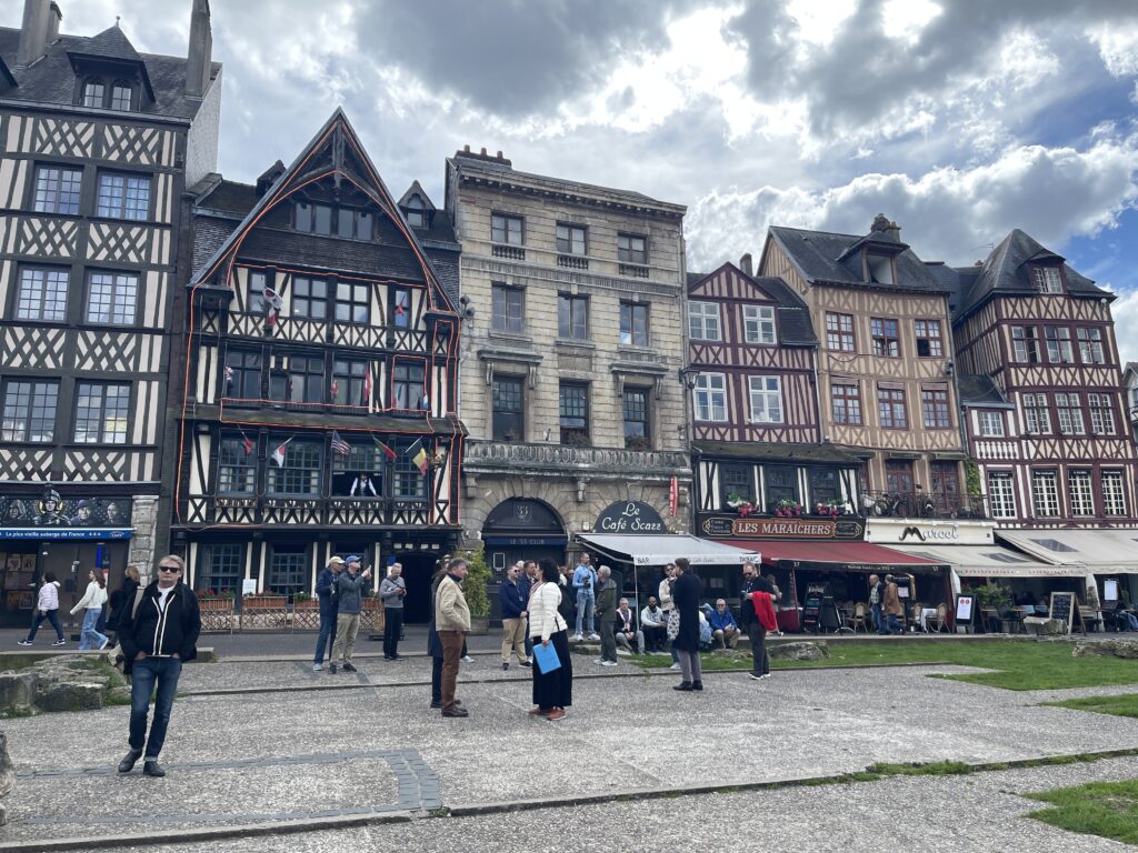 The town of Roen