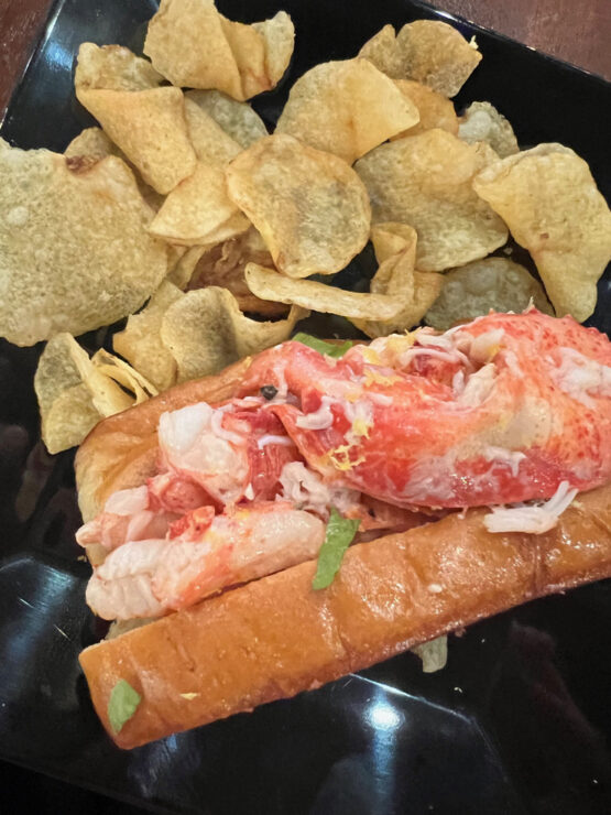 Photo of lobster roll
