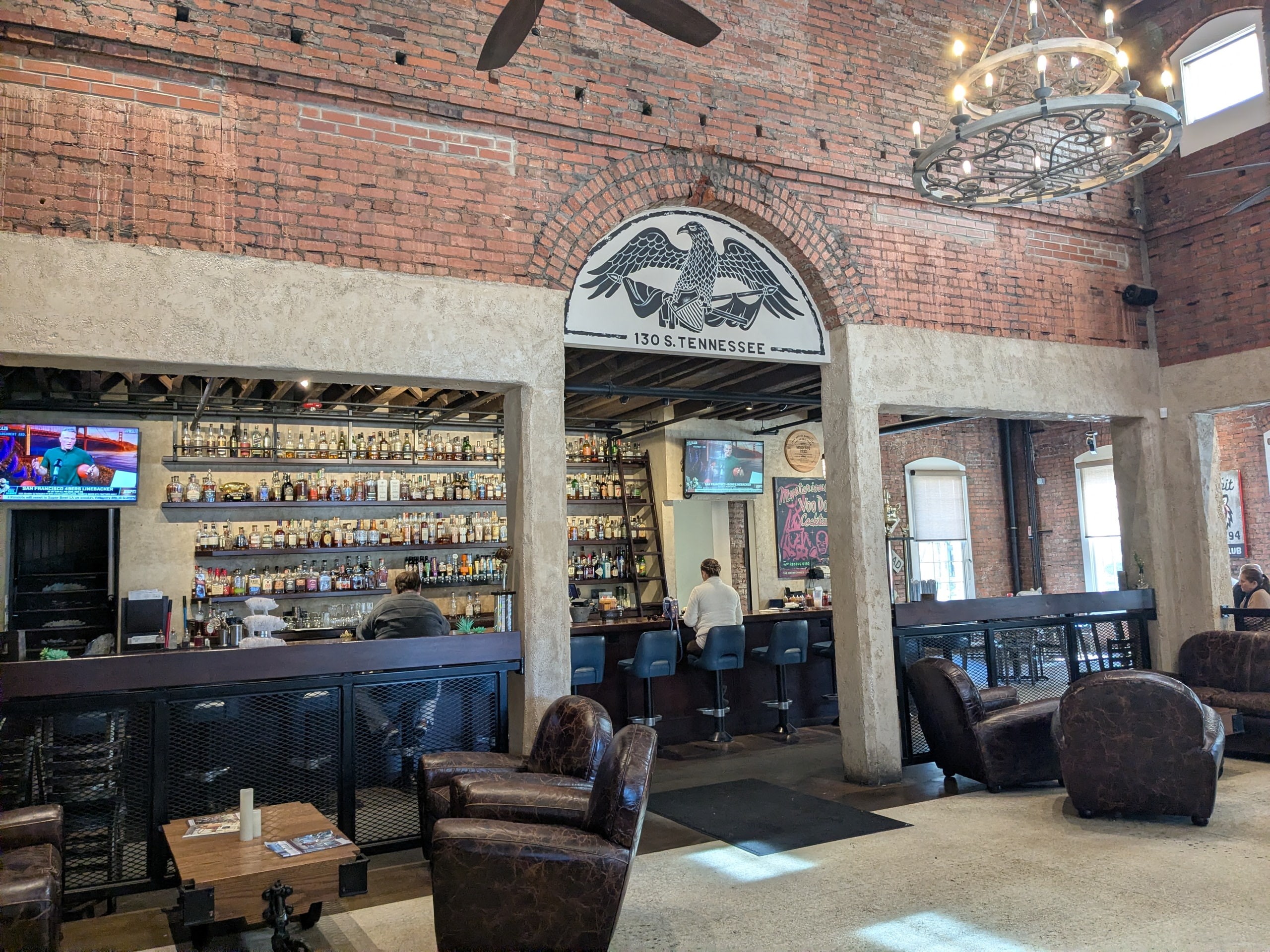 Mojo Federal Swine & Spirits in Lakeland