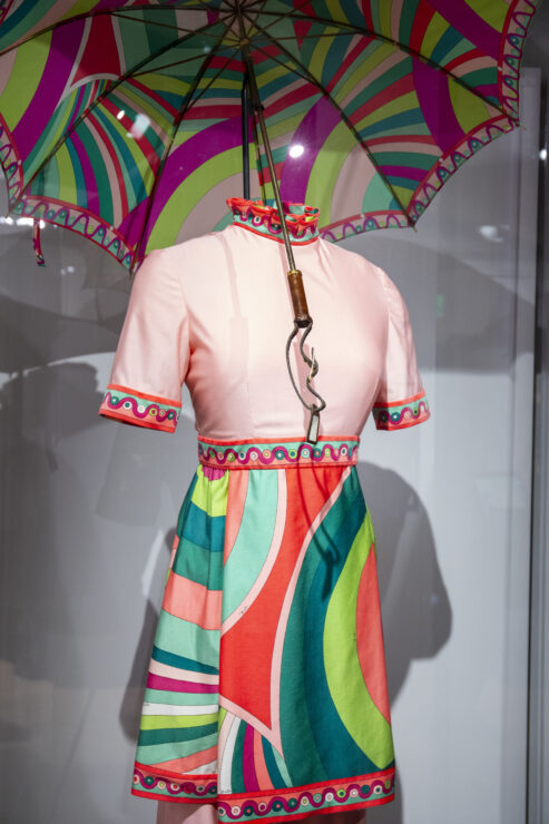 Runway to Runway: Braniff International Airways flight attendant uniform by Emilio Pucci.