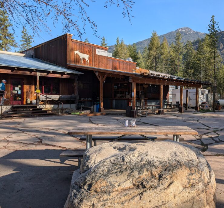 Breakfast is served with a side of mountains at the Mazama Store.© Susie Wall