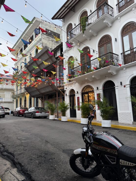 streets of panama city old town