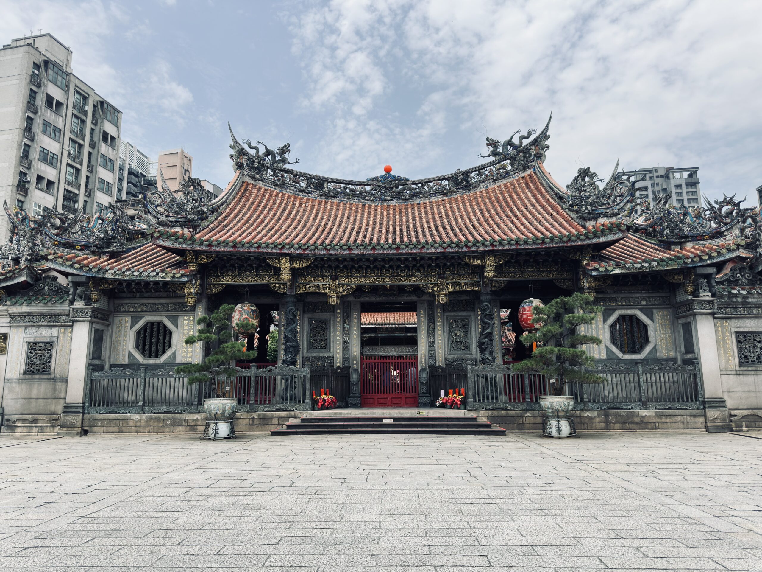 Longshan Temple