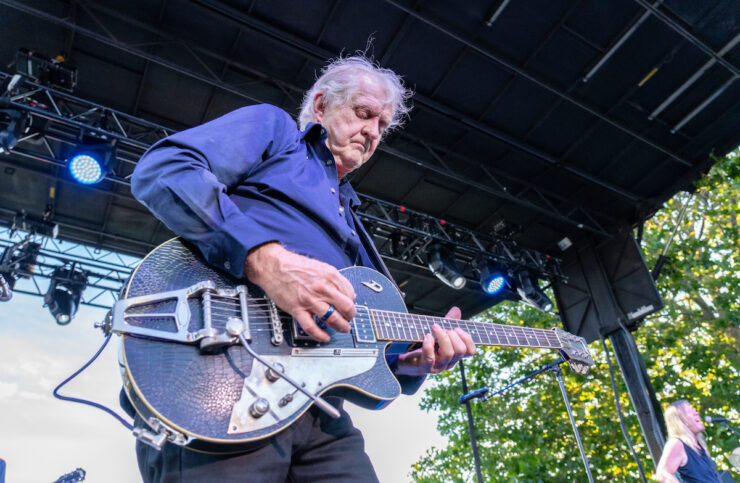 Tom Cochrane Concert