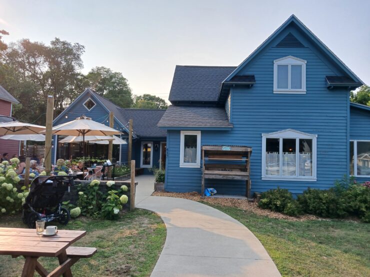 Exterior of Gilchrist Farm Winery restaurant